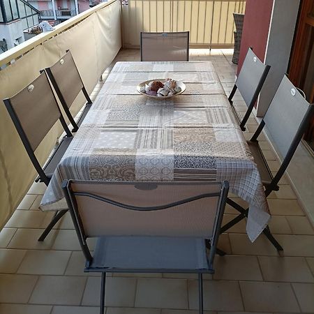 Casa A Un Passo Dal Mare Apartment Ventimiglia Exterior foto